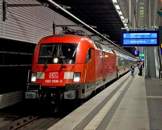 Image - From Vienna to Budapest by Train