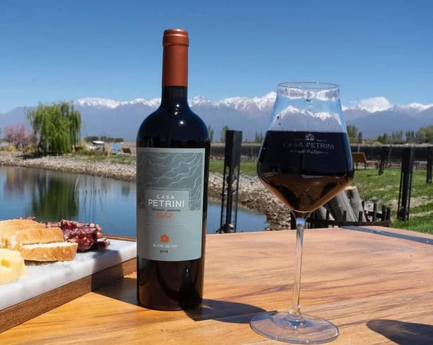 Image - MENDOZA, WINES AND MORE