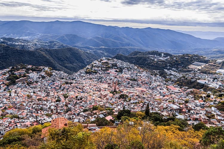 Image - Taxco Pueblo Mágico desde Ciudad de México