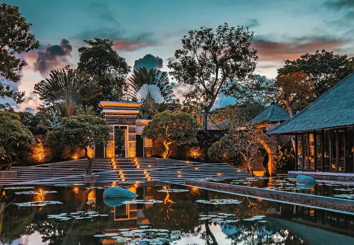 תמונה - Beauty & Romance in Indonesia