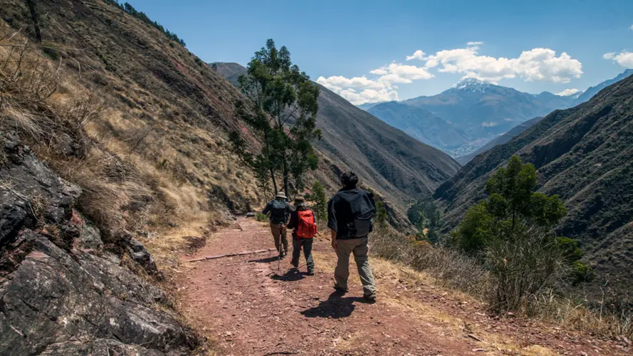 صورة - 2-Day Private Sacred Valley Experience: Waterfall, Hummingbirds & Chinchero