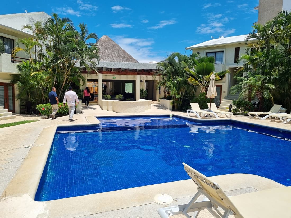 Laguna Suites