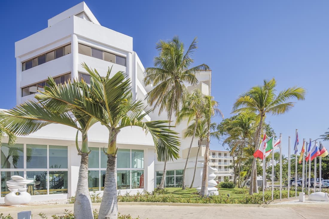 Sol Caribe Beach