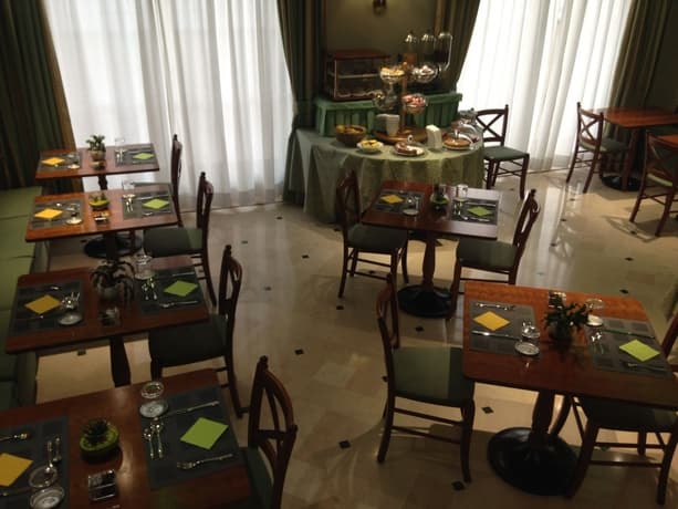 Green Park Hotel