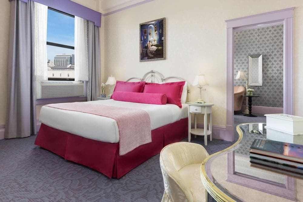 Hotel Whitcomb