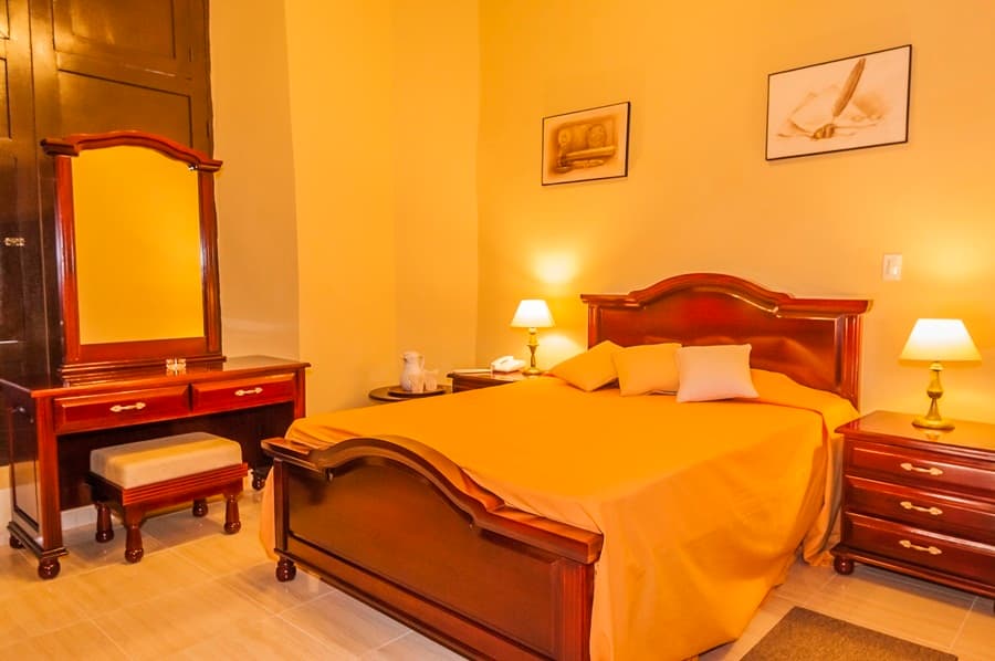 HOTEL E LA AVELLANEDA