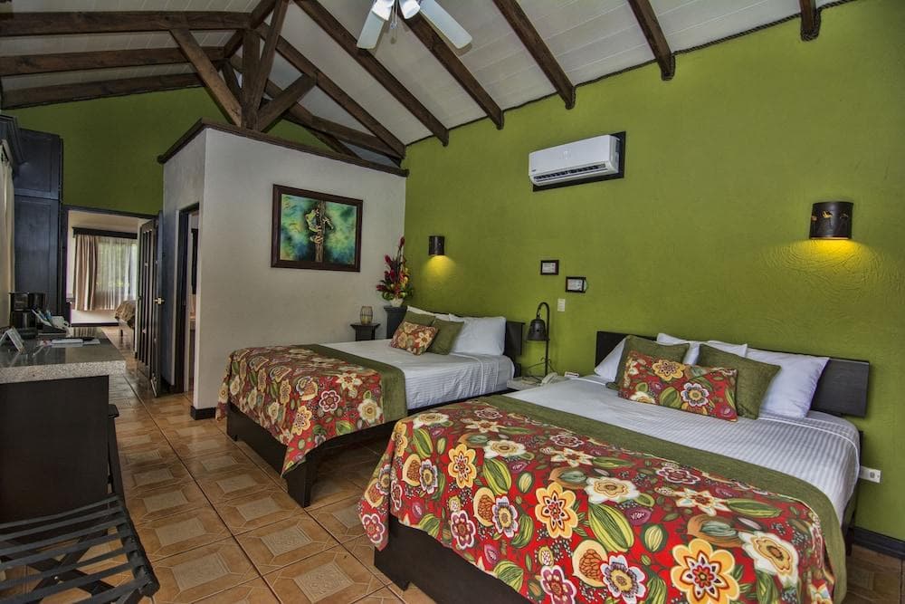 ARENAL SPRINGS