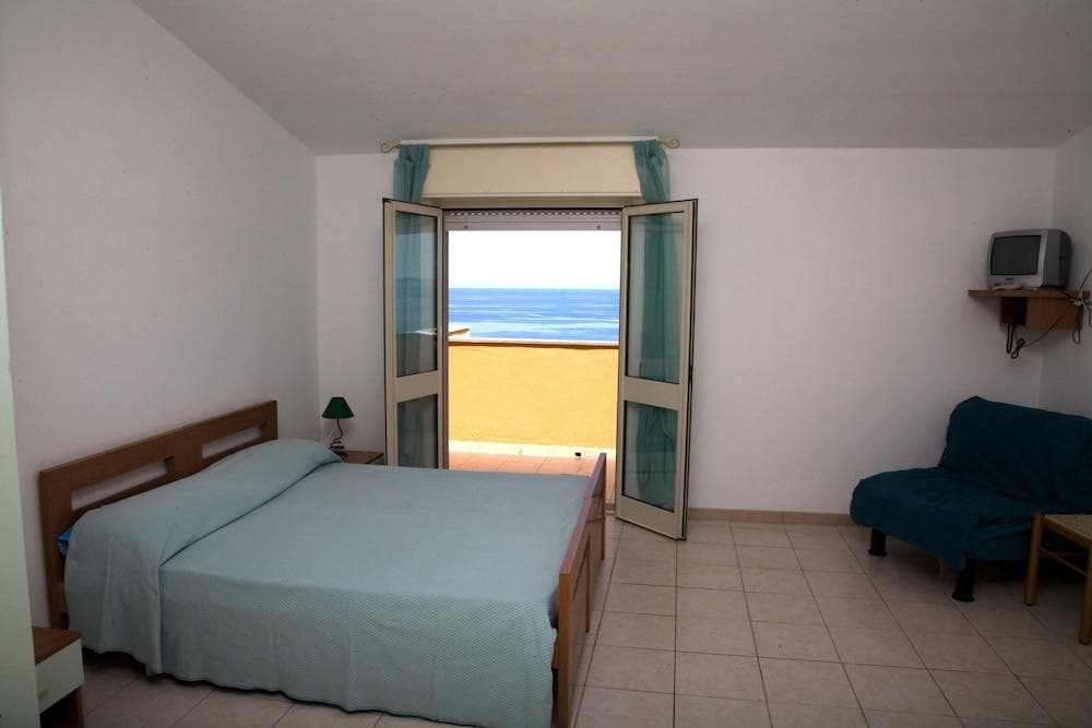 HOTEL LA BAIA