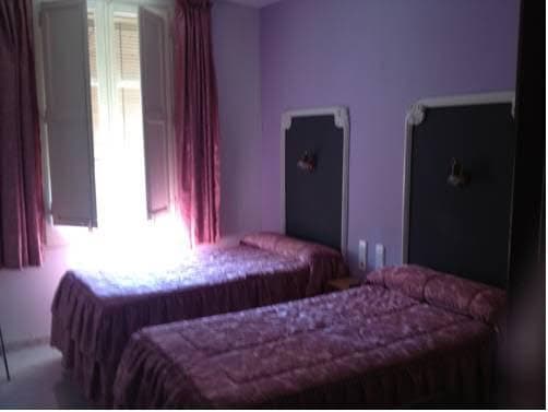 Hostal porta De Ferro