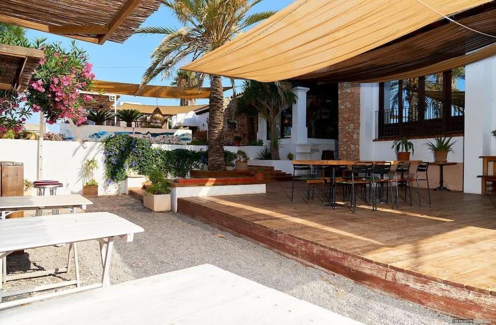 Hostal Illes Pitiüses