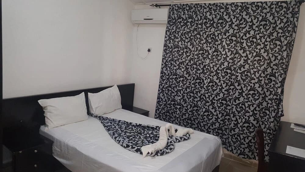 Paloma Guest House & Restaurant