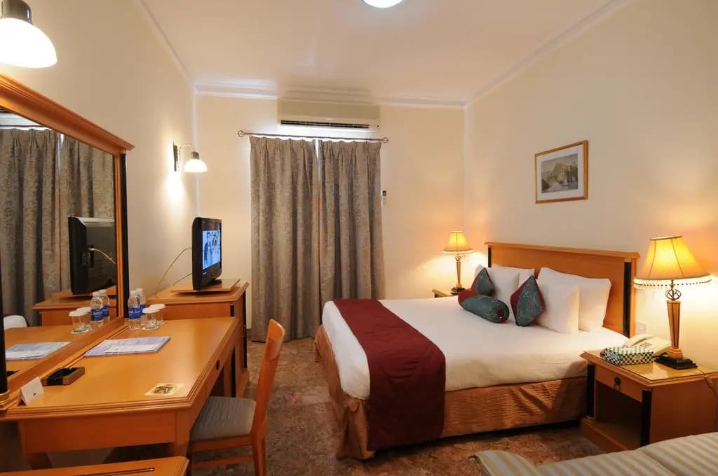Falaj Daris Hotel