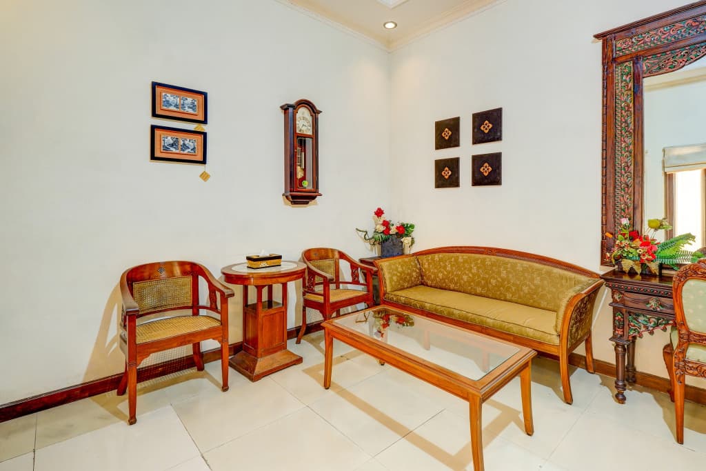OYO 90000 Adya Nalendra Boutique Hotel