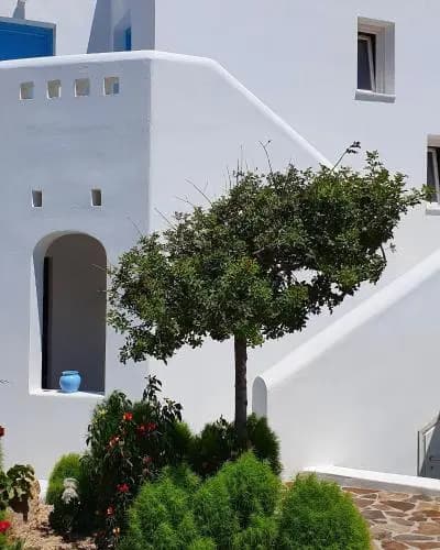 Sarakiniko Rooms