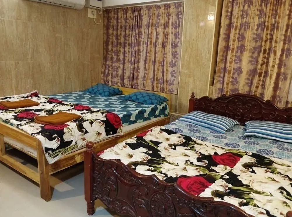 Rajalakshmi Guest House