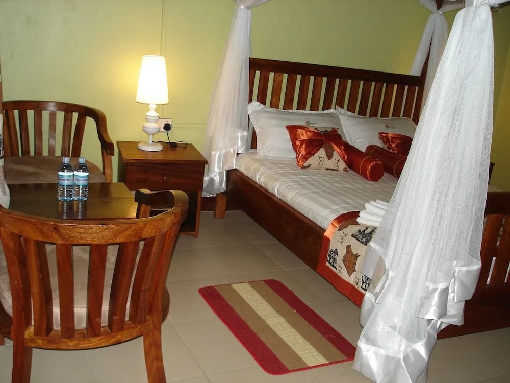 Engiri Game Lodge and Campsite