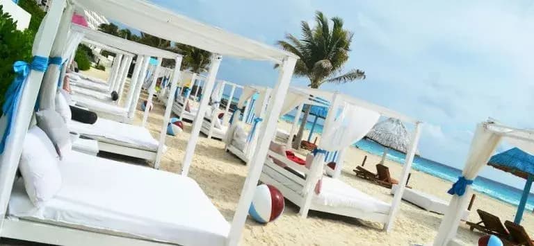 Grand Oasis Cancún & Oasis Cancún Lite & The Pyramid