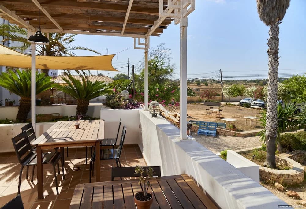 Hostal Illes Pitiüses