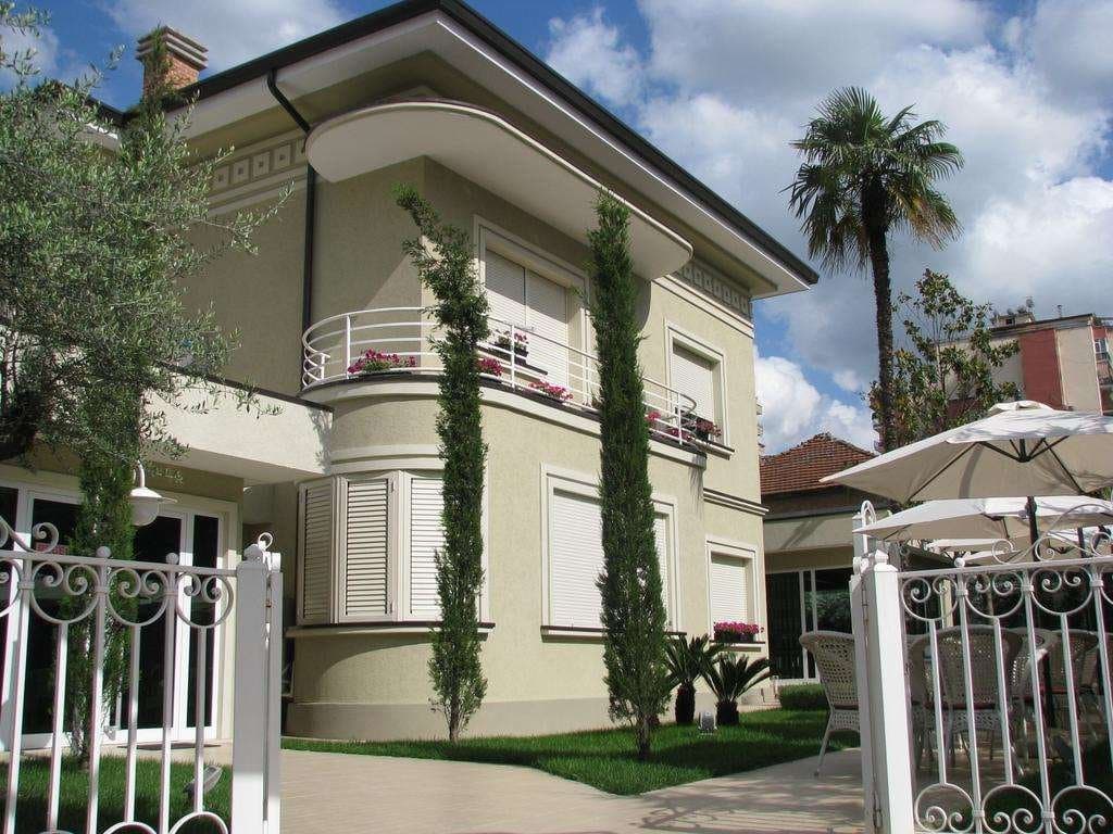 SOKRAT HOTEL TIRANA