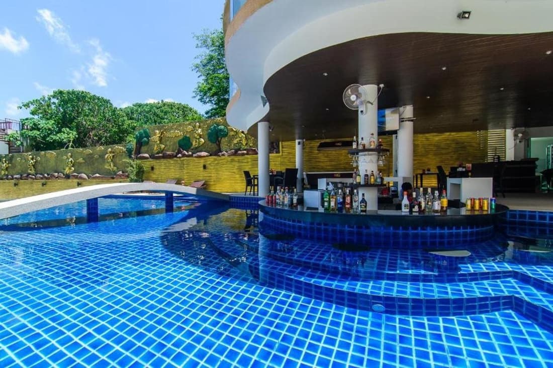 Oceanview Treasure Hotel & Residence
