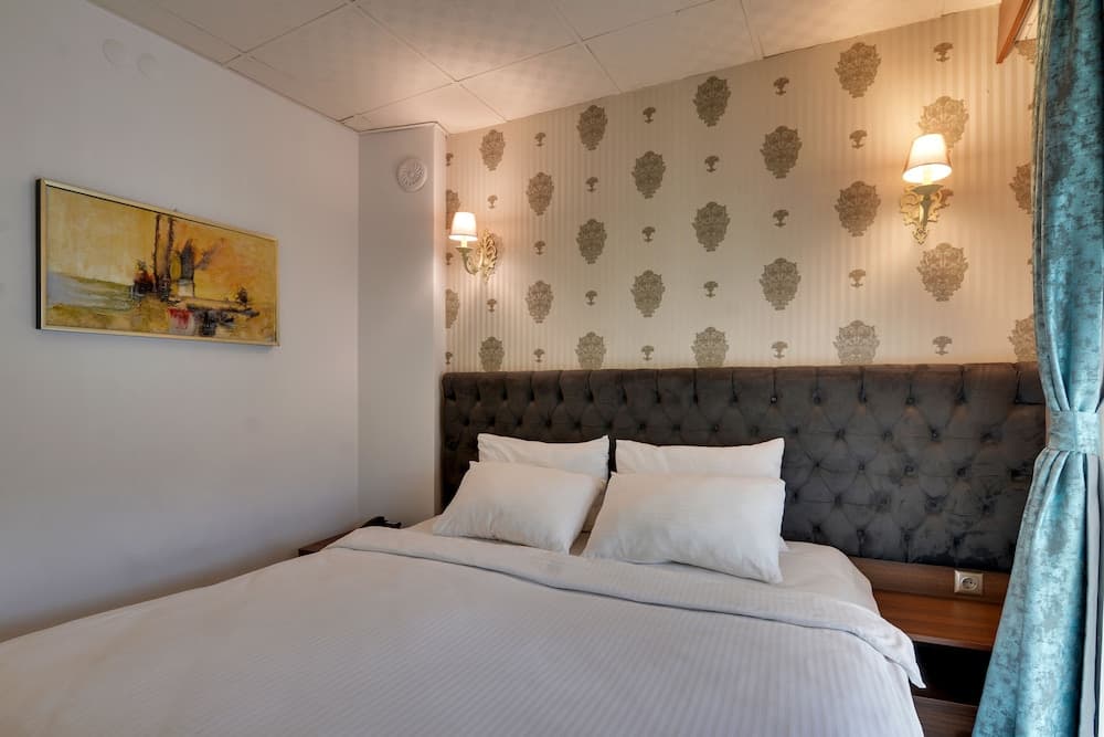 Castillo Luxury Rooms and Suites