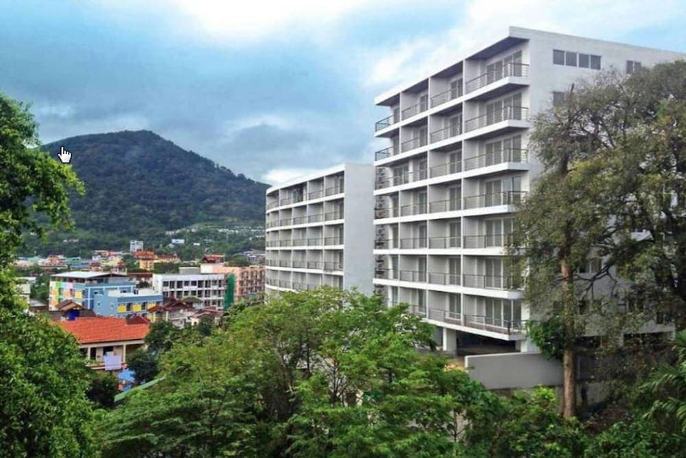 Oceanview Treasure Hotel & Residence