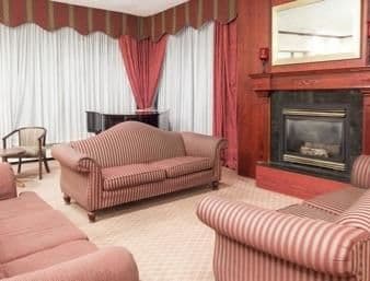 Knights Inn – Toronto East
