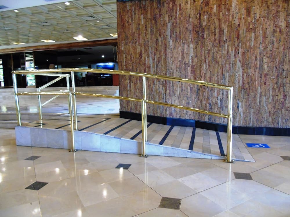 Hotel Swissotel Quito o Similar