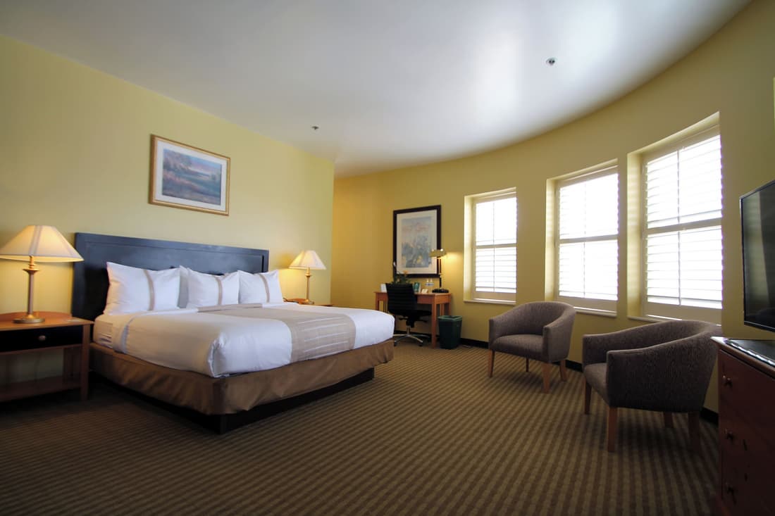 Crockett Hotel