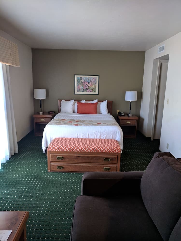 Hawthorn Extended Stay by Wyndham Green Bay