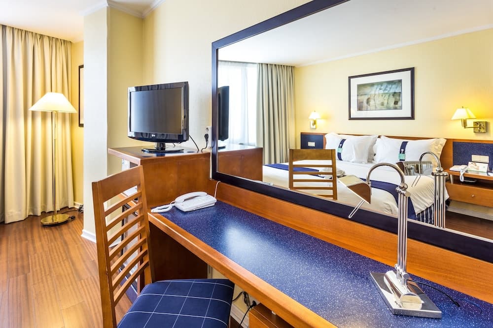 Holiday Inn Lisbon by IHG