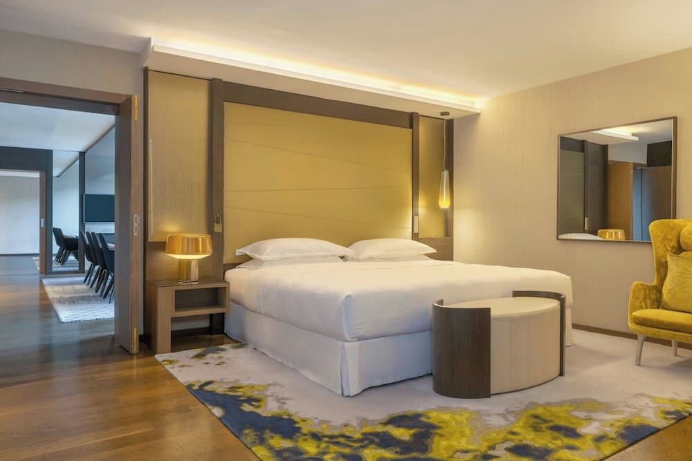 Sheraton Grand Tbilisi Metechi Palace