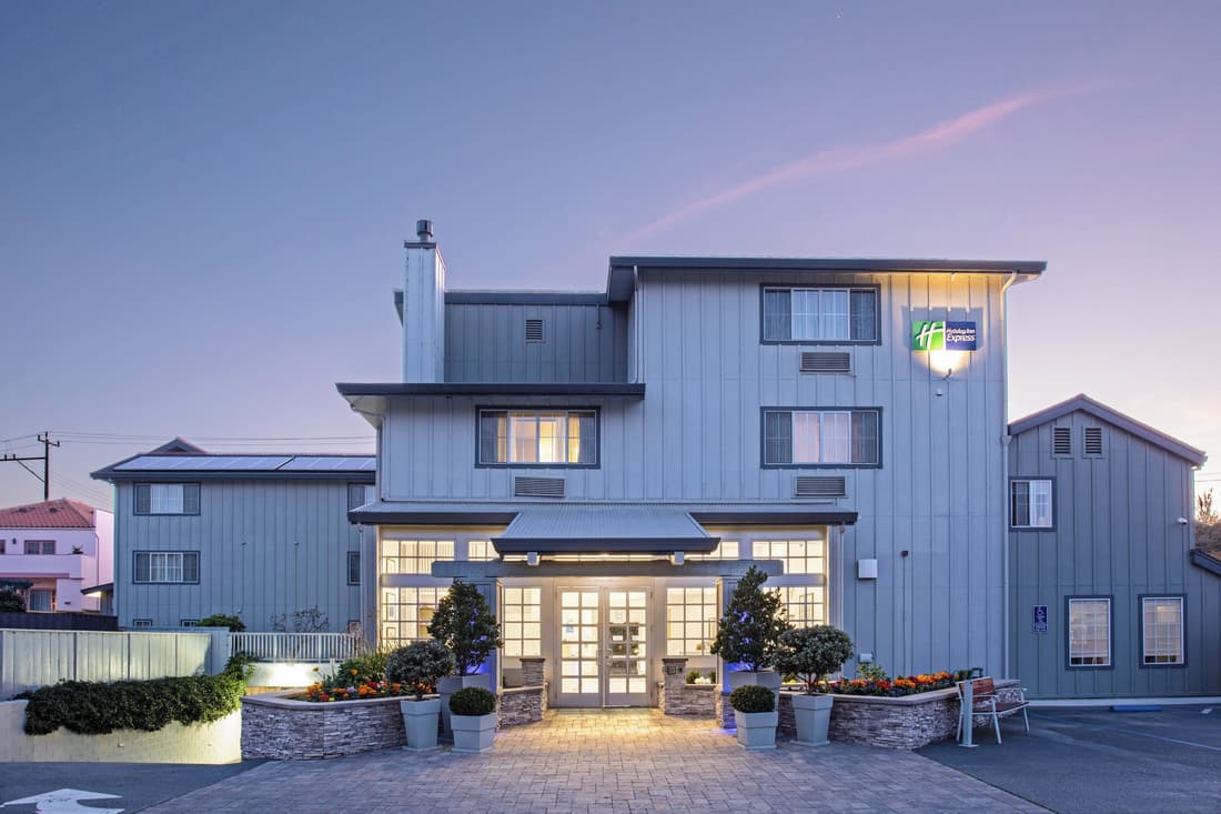 Holiday Inn Express Monterey-Cannery Row by IHG