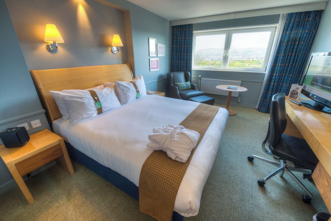 Holiday Inn Edinburgh Zoo by IHG