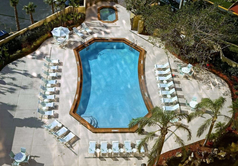 DoubleTree by Hilton Hotel Miami Airport & Convention Center
