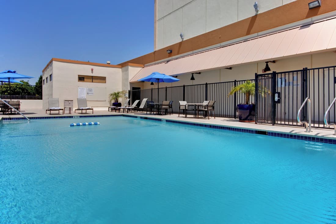 Holiday Inn Los Angeles - LAX Airport by IHG