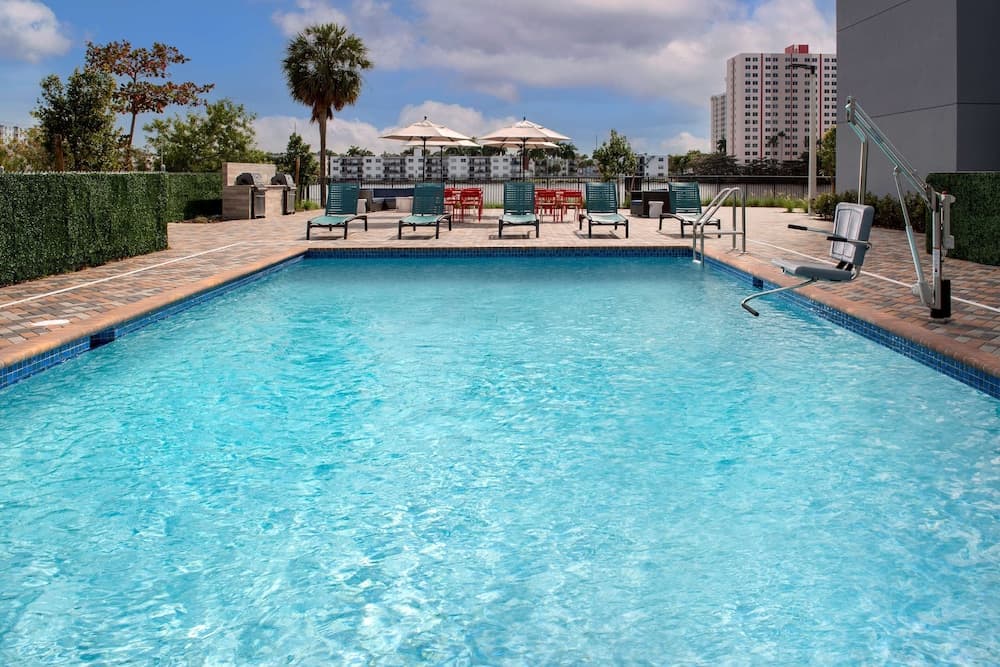 TRU by Hilton Miami Airport South Blue Lagoon, FL