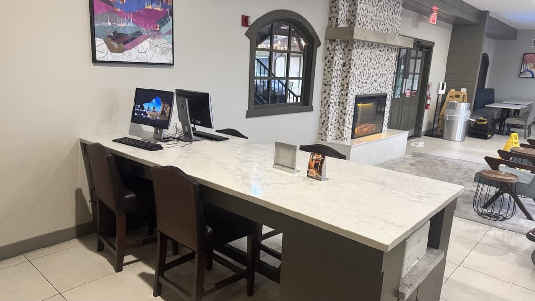 Best Western Corona Hotel & Suites