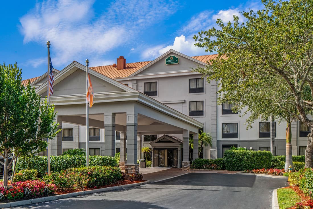 La Quinta Inn & Suites by Wyndham Bonita Springs Naples N.
