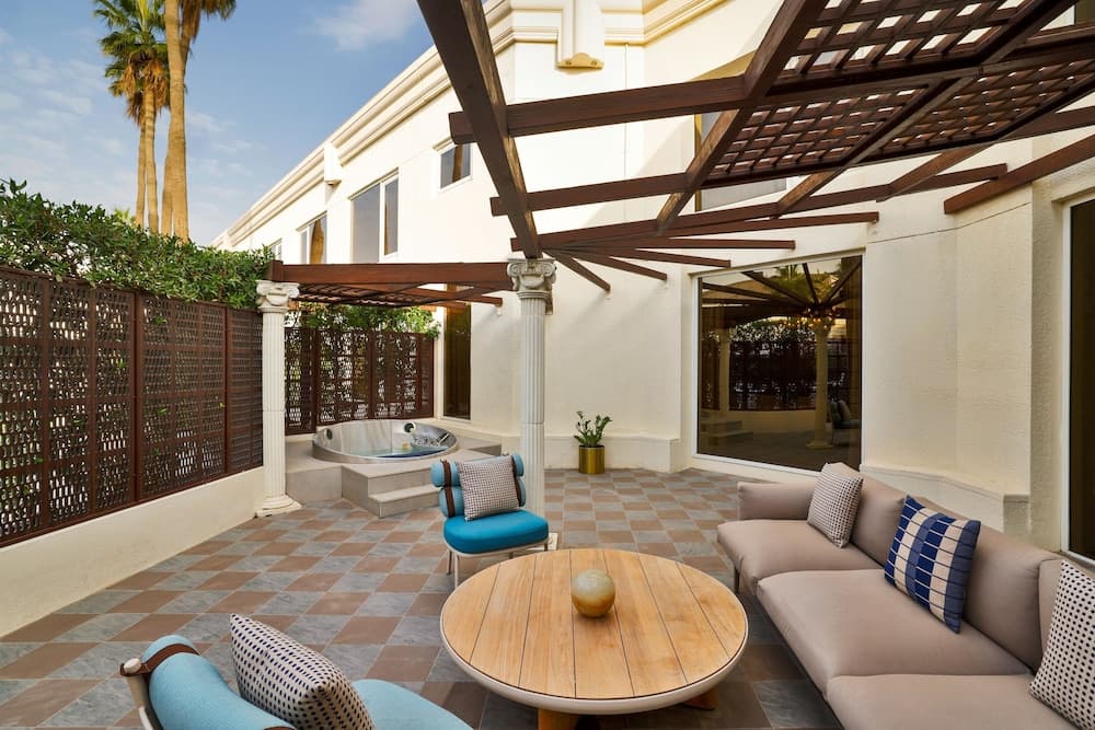 Le Meridien Dubai Hotel & Conference Centre