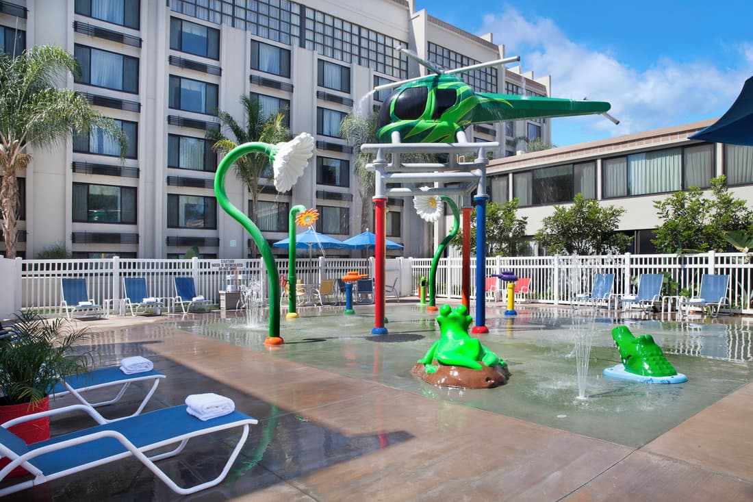 Holiday Inn Hotel & Suites Anaheim by IHG