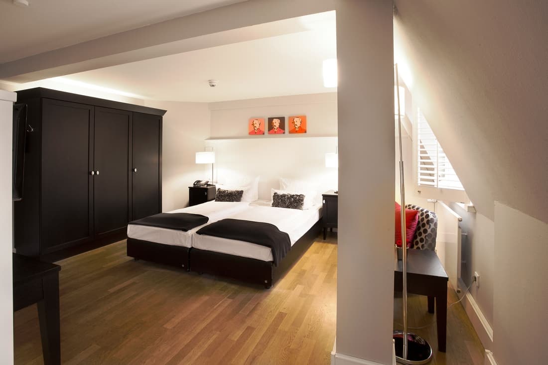 Victoria Hotel