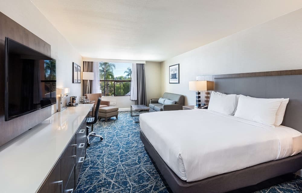DoubleTree by Hilton Pomona