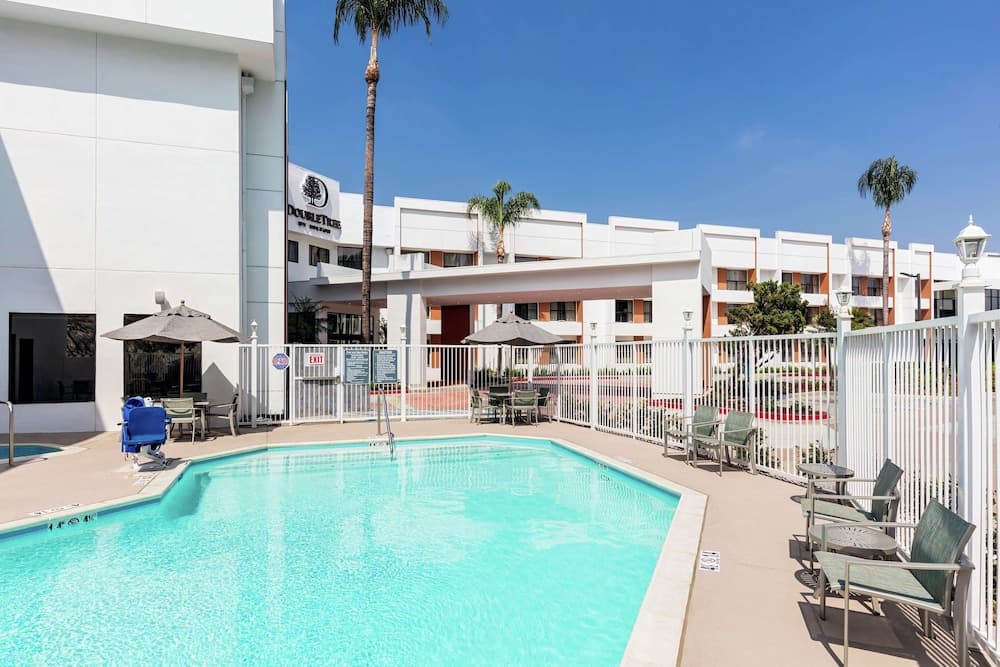 DoubleTree by Hilton Pomona