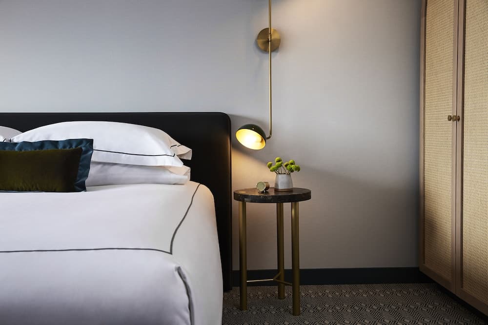Kimpton Saint George by IHG