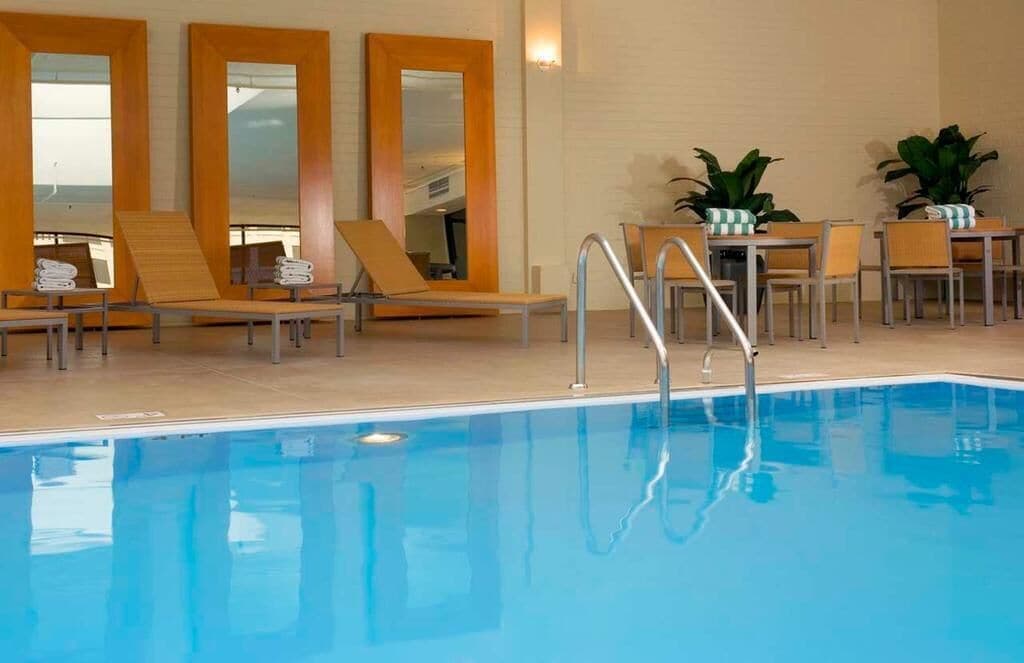 DoubleTree by Hilton Chicago - North Shore Conference Center