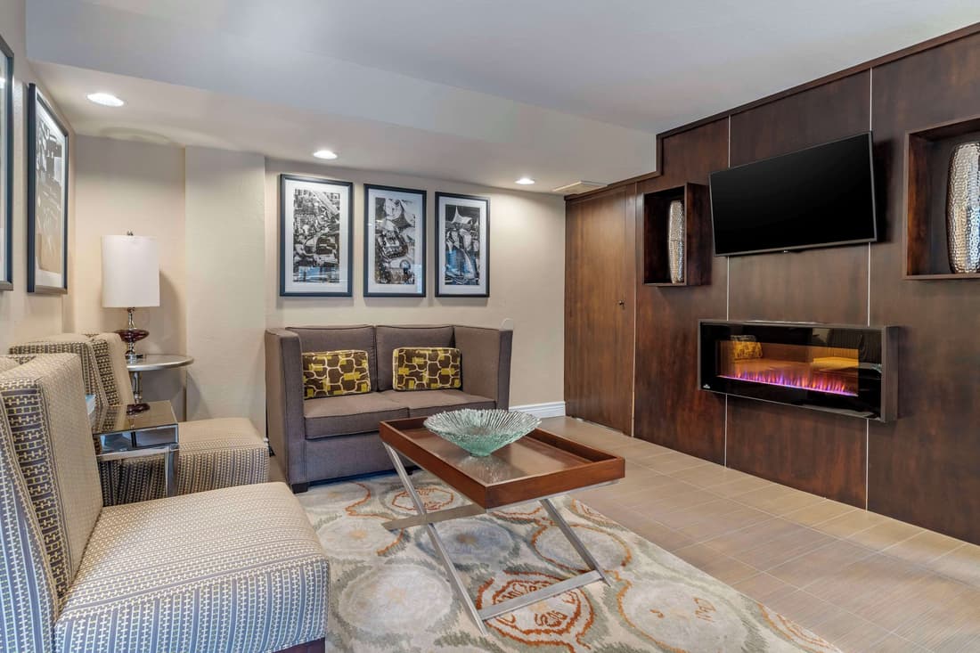 Best Western Carmel's Town House Lodge
