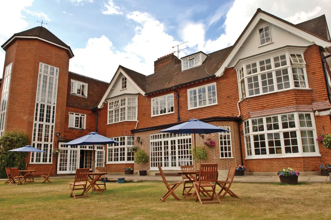 Grovefield House Hotel By Uno - PARKING