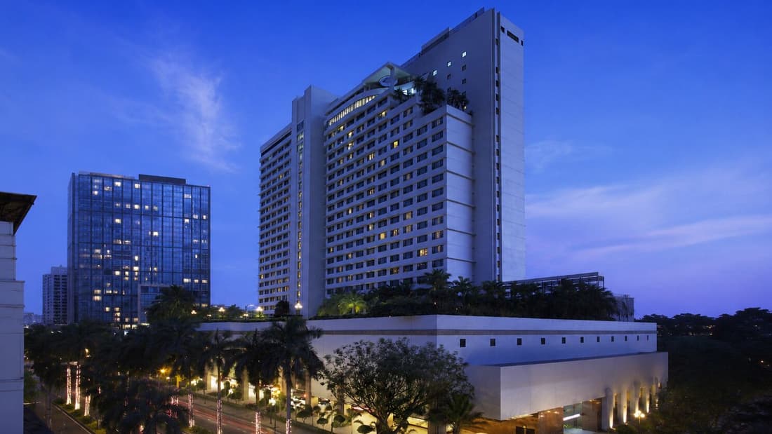 New World Makati Hotel