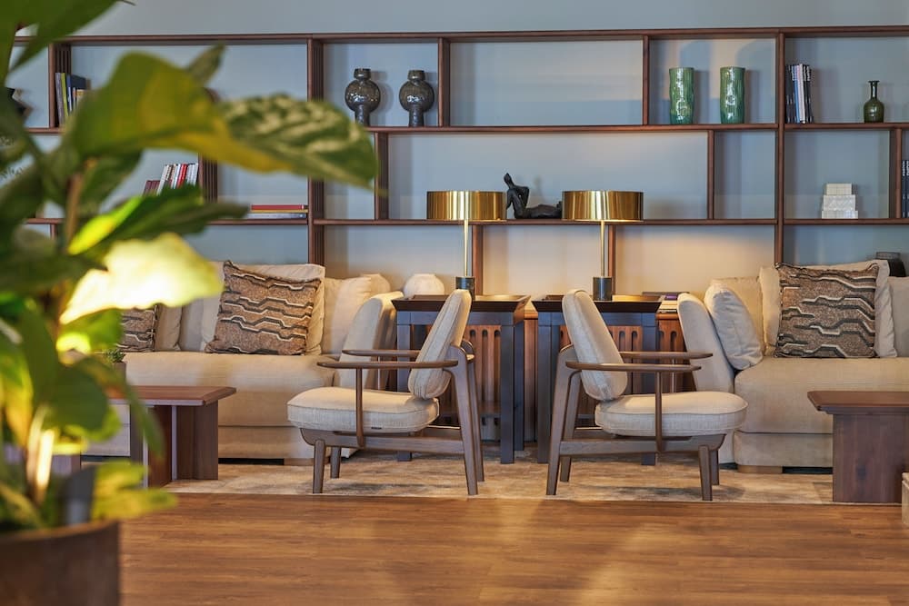 The Cliff Bay, by PortoBay
